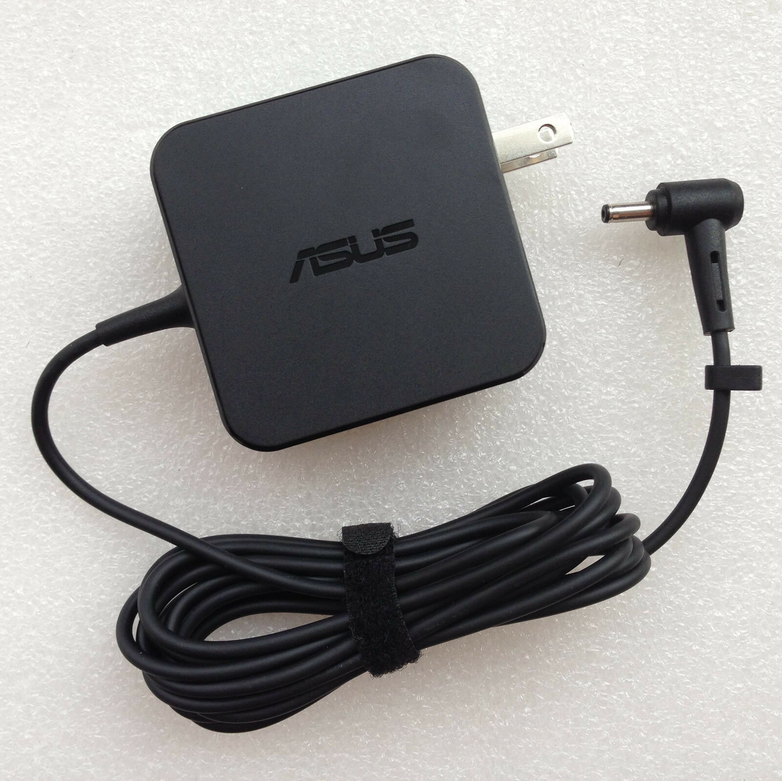 adp-33bw a laptop ac adapter